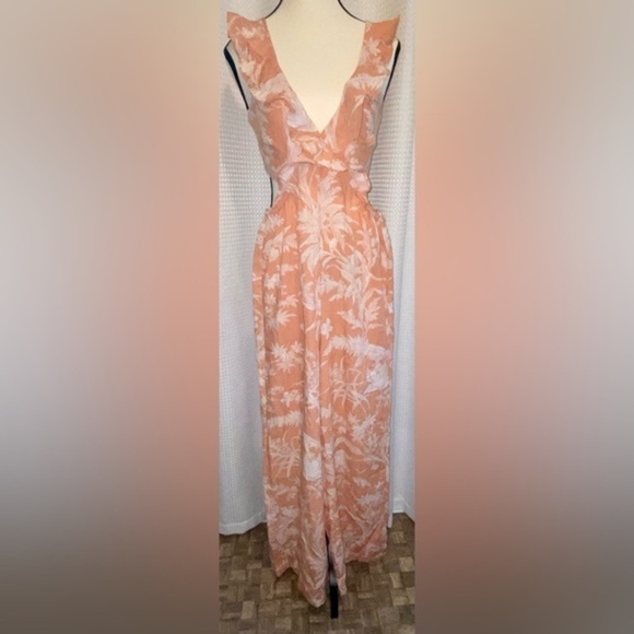 Women’s H&M NWT Wide leg peachy jumpsuit tied at the back soft fabric size small - Picture 11 of 13